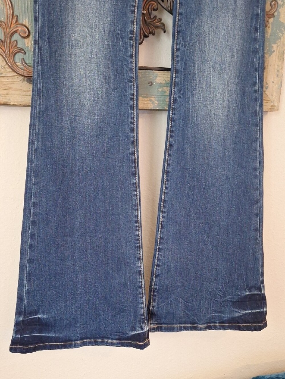 S&D Dark Indigo Flare Jeans with Faded Whiskering. NWT Size 5/30 - Picture 5 of 10